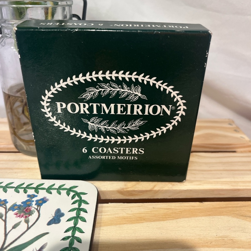 Portmeirion Green Coaster Set with Floral Motifs